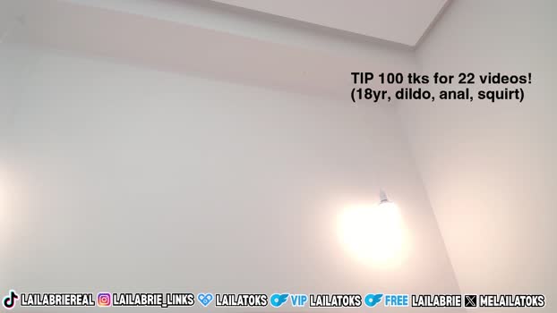 lailatoks Female Chaturbate 31-08-2025