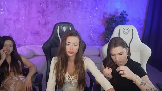 bright_diamonds_054 Couple Chaturbate 04-09-2025