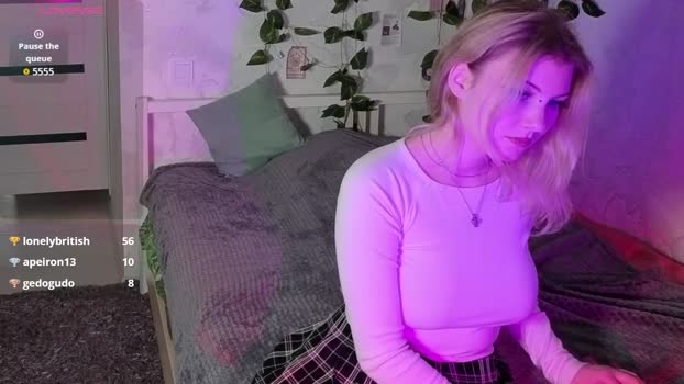 hellenhornny Female Chaturbate 05-09-2025