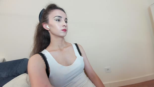 ehotlovea Female Chaturbate 06-09-2025