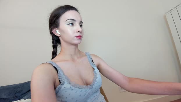 ehotlovea Female Chaturbate 15-09-2025