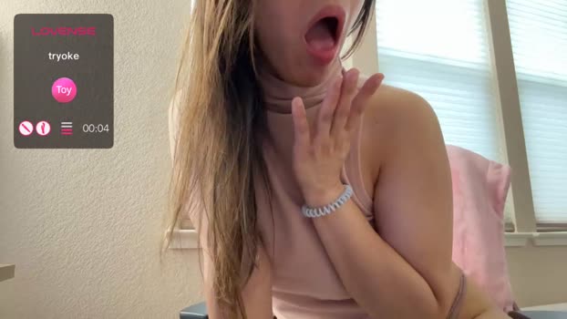 hintsofher Female Chaturbate 19-09-2025