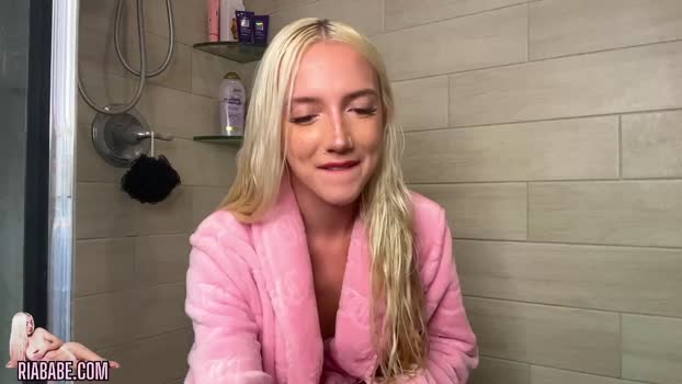 riababe Female Chaturbate 27-09-2025