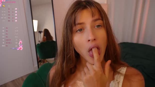 yess_kiki Female Chaturbate 29-09-2025