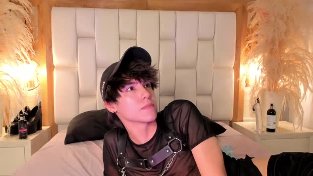 daphne_and_roger Couple Chaturbate 02-10-2025