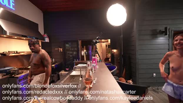blondefoxsilverfox Couple Chaturbate 04-10-2025
