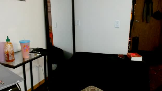 bombshellbaeby Female Chaturbate 04-10-2025