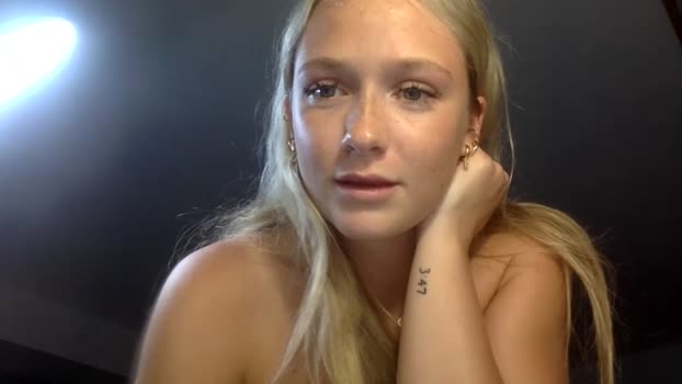 korinaluvv Female Chaturbate 07-10-2025