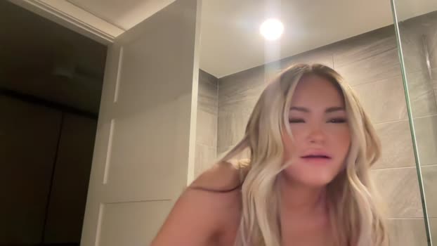 ari_02 Female Chaturbate 08-10-2025