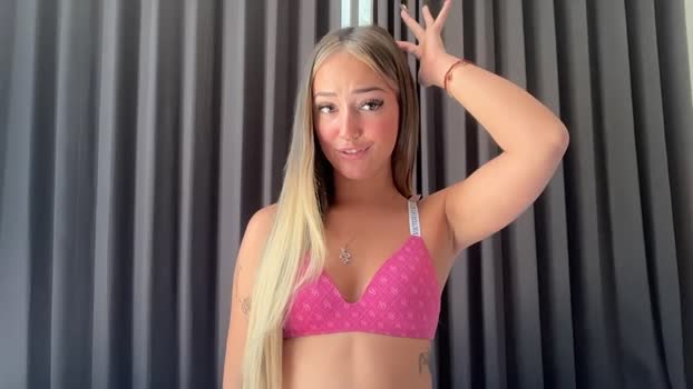 luvlivvyy Female Chaturbate 14-10-2025