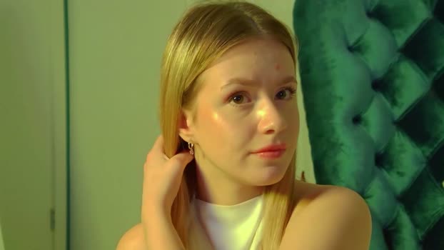 milanabalmain Female Chaturbate 14-10-2025