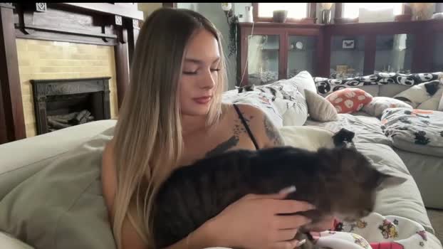 andreaelizabethxo Female Chaturbate 15-10-2025
