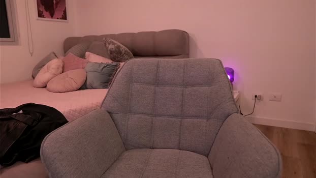 nina_mon Female Chaturbate 17-10-2025