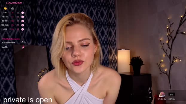 anika_heir Female Chaturbate 19-10-2025
