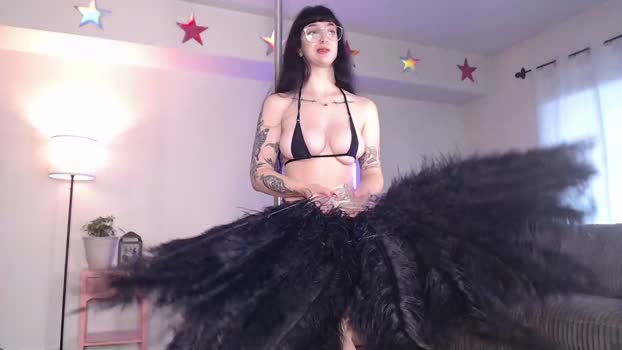 lucyyluvss Female Chaturbate 21-10-2025