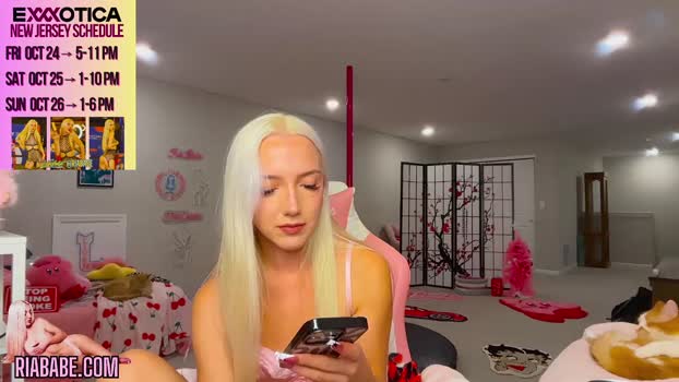 riababe Female Chaturbate 21-10-2025