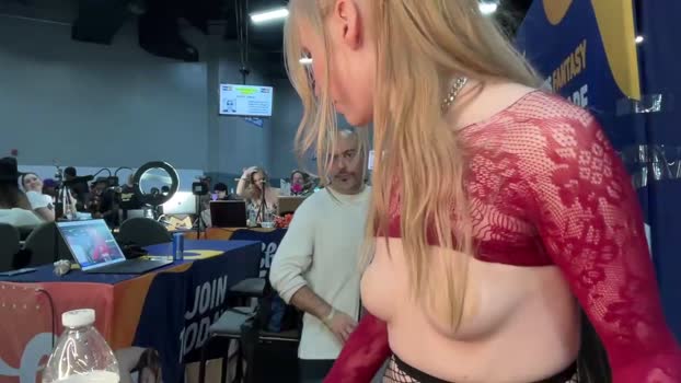 eve003300 Female Chaturbate 25-10-2025