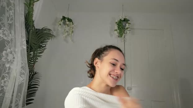 littlegreekflower Female Chaturbate 27-10-2025