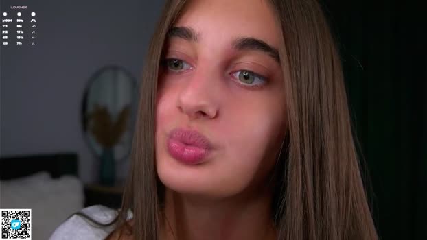 czamabech Female Chaturbate 28-10-2025