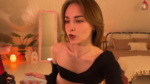 uwunikaa Female Chaturbate 29-10-2025