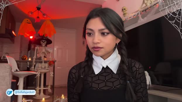 sweet_littleee Female Chaturbate 30-10-2025