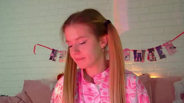 milanabalmain Female Chaturbate 01-11-2025
