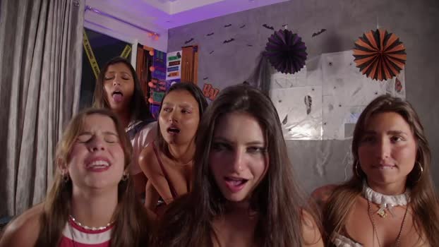 brazilians_doitbetter Female Chaturbate 03-11-2025