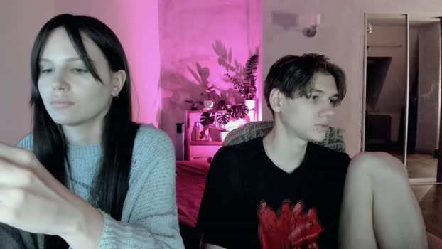 yourher0in Couple Chaturbate 03-11-2025