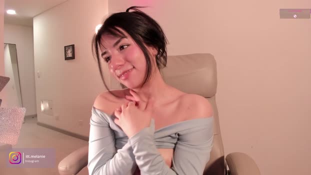 melanie_owo Female Chaturbate 05-11-2025