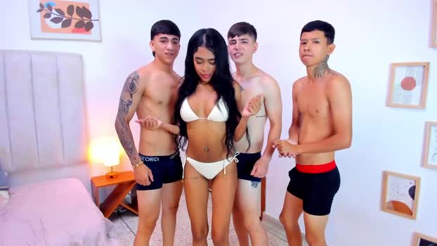 twogirls2boys Couple Chaturbate 05-11-2025