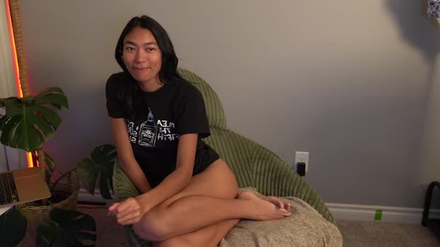 littlemiss_kira Female Chaturbate 09-11-2025