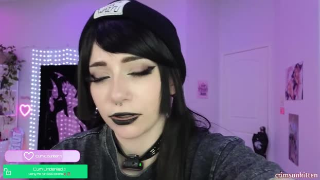 crimsonkitten Female Chaturbate 10-11-2025