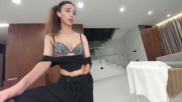 ehotlovea Female Chaturbate 12-11-2025