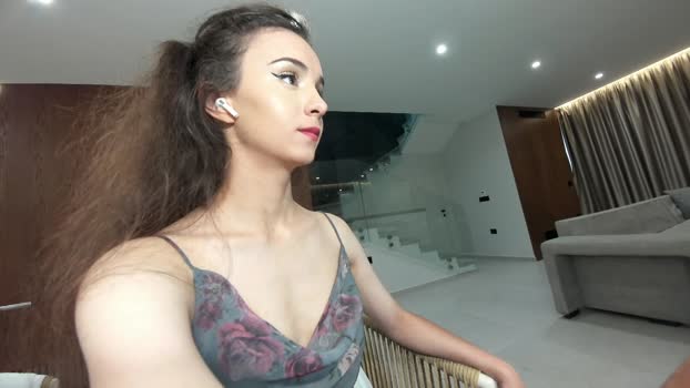 ehotlovea Female Chaturbate 13-11-2025