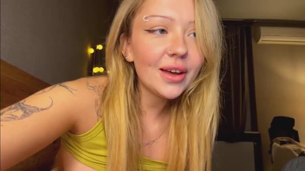 nikki_whatever Female Chaturbate 12-11-2025