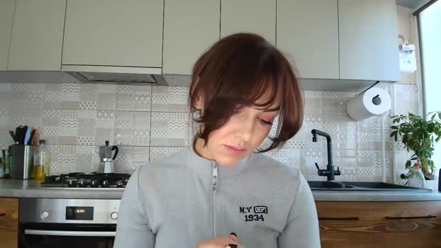 missnelly Female Chaturbate 14-11-2025