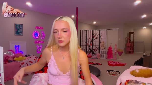 riababe Female Chaturbate 18-11-2025