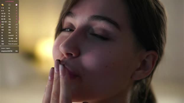 sheenadu Female Chaturbate 18-11-2025