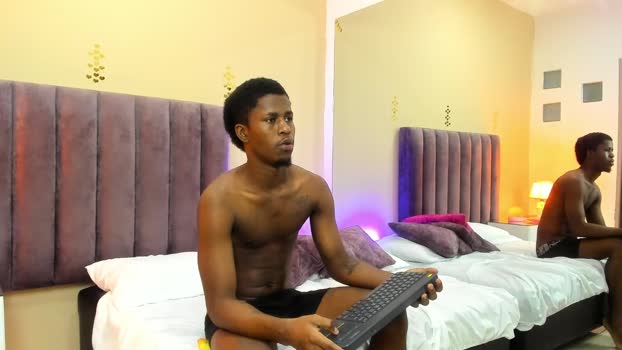 kiarasimons_ Couple Chaturbate 20-11-2025