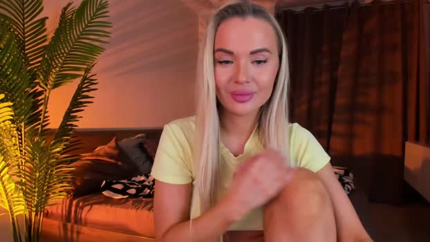 honey_bunnyy_ Female Chaturbate 22-11-2025