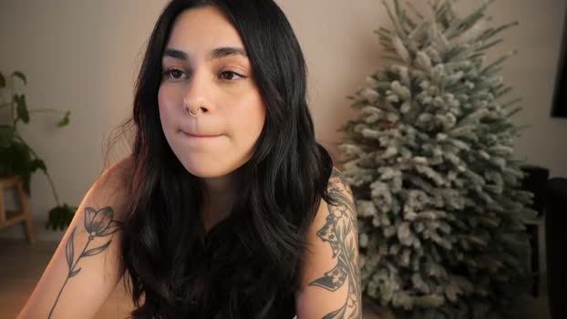 doubedeesarai Female Chaturbate 25-11-2025