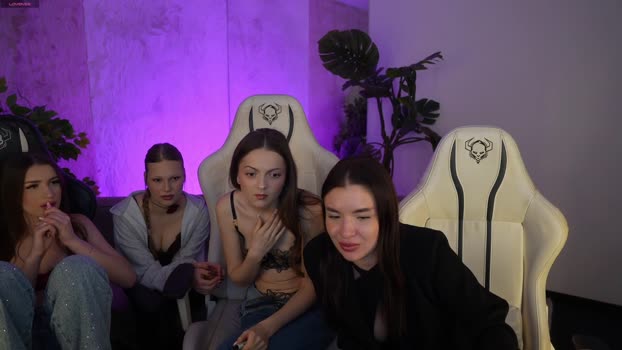 bright_diamonds_054 Couple Chaturbate 27-11-2025