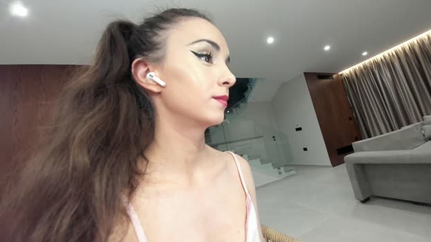 ehotlovea Female Chaturbate 28-11-2025