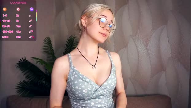 deannmaslen Female Chaturbate 30-11-2025