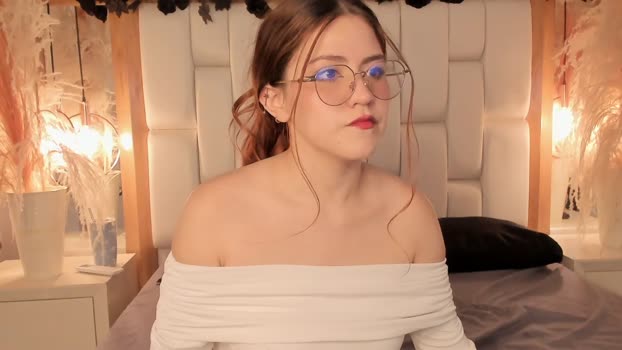daphne_and_roger Couple Chaturbate 04-12-2025