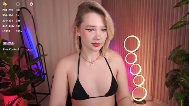 laurawifeness Female Chaturbate 07-12-2025