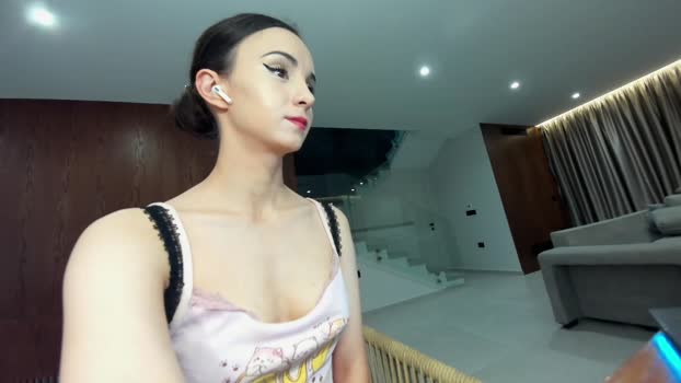 ehotlovea Female Chaturbate 08-12-2025