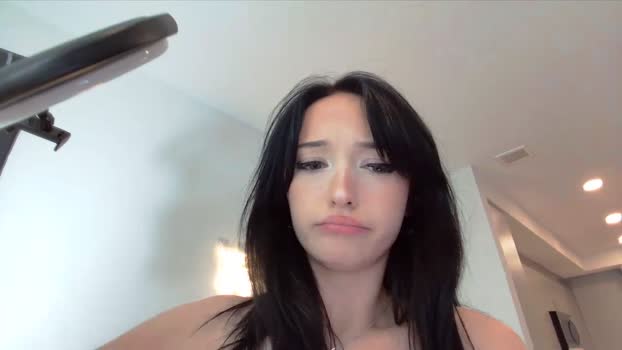 emilyybarely Female Chaturbate 08-12-2025