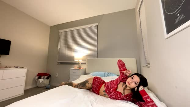 itsmiaisabella Female Chaturbate 13-12-2025
