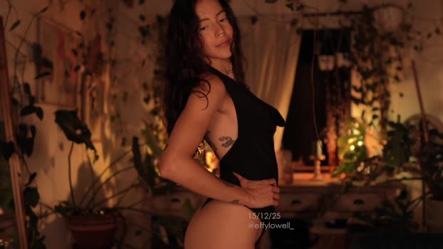 effylowell_ Female Chaturbate 16-12-2025